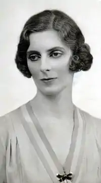 Description de l'image The Honourable Mrs. Cubitt (nee Sonia Keppel) circa 1920.jpg.