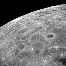 Vue d'une portion de la Lune depuis l'espace.
