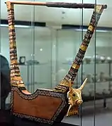 Lyre de la tombe de la reine. Musée national d'Irak.