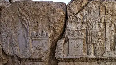 Fragments d'une frise d'ornementation de style proche-oriental dotant le Temple de Bêl, à Palmyre.