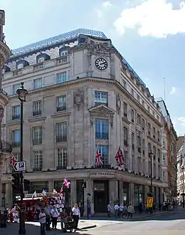 The Trafalgar hôtel,2 Spring Gardens et29-34 Cockspurt Street.