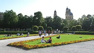 Hofgarten de Munich avec la Theatinerkirche en arrière-plan.