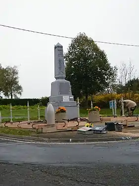 Le monument aux morts.