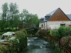 Thièvres, au confluent de l'Authie et de la Kilienne.