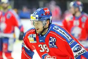 Thomas Ziegler avec le maillot des ZSC Lions