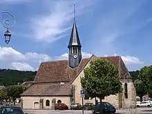 L'église Saint-Amand (XIIIe siècle).