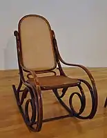 Fauteuil à bascule Thonet