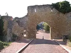 Porte Maillot (entrée de la barbacane) se situant sur la commune de Thouars.