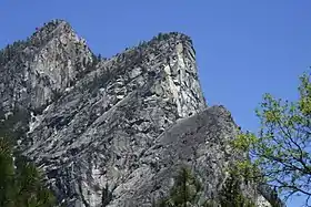 Vue des Three Brothers, avec le pic Eagle en haut à gauche.