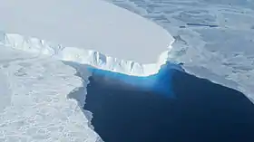 Vue de la langue glaciaire du glacier Thwaites.