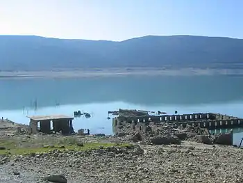 Vue partielle du barrage de Yesa