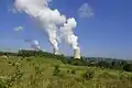 Paysage avec centrale nucléaire.