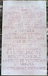 Plaque commémorative à la mémoire du comte de Grasse, sur le château de Tilly.