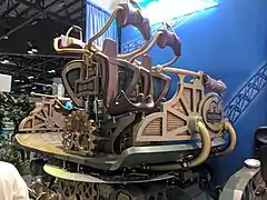 Wagon de Time Traveler exposé au IAAPA Attractions Expo 2017.