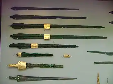 Épées provenant de la tombe V du « cercle A » de Mycènes, HR I.