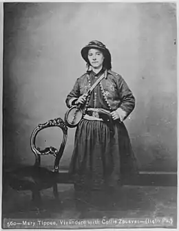 Marie Tepe, (1834-1901), ici dans l'uniforme des Collis Zouaves. Elle servit dans les 27e et 114e régiments d'infanterie de Pennsylvanie. Connue sous le nom de "French Mary", elle était une vivandière