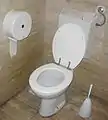 Siège de toilettes fait pour s'asseoir (Europe)