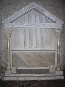 Tombe d'Aubrée, première épouse de Robert le Guiscard.