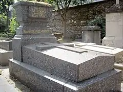 Tombe au cimetière d'Auteuil à Paris
