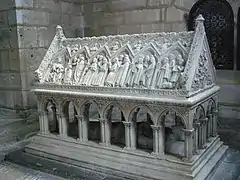 Le tombeau de saint Étienne.