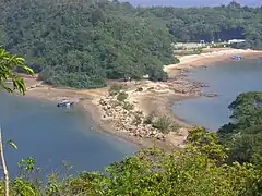 Enrochement pour maintenir la cohésion du tombolo de Ma Shi Chau, Hong Kong