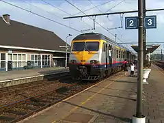 Intérieur de la gare et train