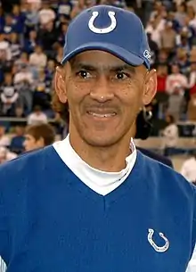 Description de l'image Tony Dungy award cropped.jpg.