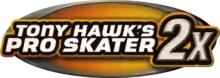 Logo de la version Xbox intitulée Tony Hawk's Pro Skater 2X. La photo représente une forme ovale de couleur orangée en fond ; au premier-plan est inscrit le titre du jeu sur deux lignes. Le titre dépasse légèrement de la planche.