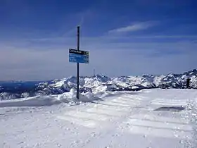 Vue aérienne de la station.