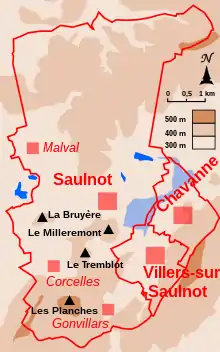 Carte montrant le relief échelonnée par centaine de mètres sur trois communes.