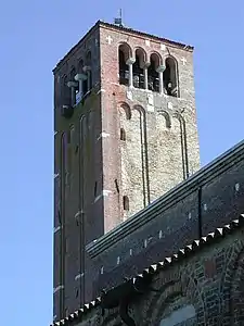 Campanile de la cathédrale de Santa Maria Assunta