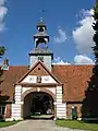 Porte cochère d'entrée du manoir de Krieseby et de la cour de l'exploitation agricole