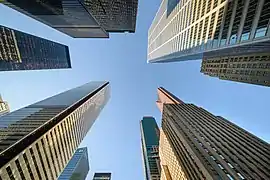 Vue du Financial District. Ces immeubles culminent à plus de 200m de hauteur. Août 2017.
