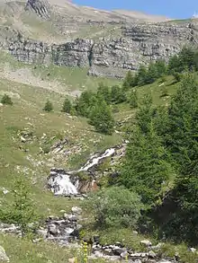 Torrent du Crachet, émissaire du lac.