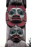 Mât totémique de Saxman Totem Park, Ketchikan (Alaska)