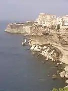 Une autre vue sur la haute ville de Bonifacio.