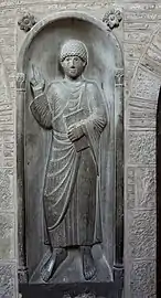 Homme avec un livre fermé bénissant, Basilique Saint-Sernin.