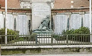 Monument aux morts des quartiers Saint-Michel, Busca et Port-Garaud