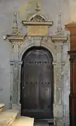 Porte à la cathédrale Saint-Étienne (1613-1614).