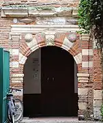 Porte de l'hôtel d'Aymès (seconde moitié du XVIe siècle).