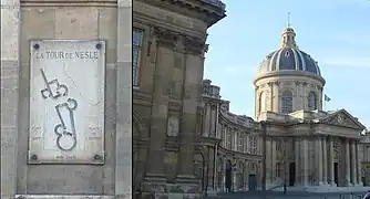 Plaque d'information indiquant l'emplacement de l'ancienne Tour de Nesle, aujourd'hui au niveau de l'Institut de France, quai de Conti