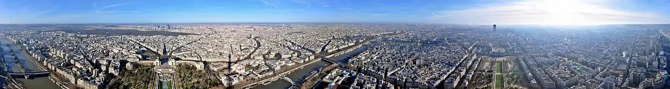 Panorama à 360° de Paris depuis la tour Eiffel.