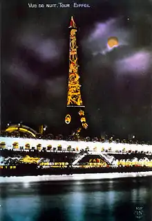 La tour arborant la publicité « Art déco » imaginée par André Citroën en 1925.