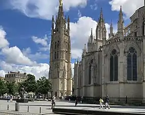 La Tour Pey-Berland, clocher isolé de la cathédrale Saint-André de Bordeaux.