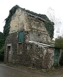 Tour Refuge de Hauts de Froidmont (1240).