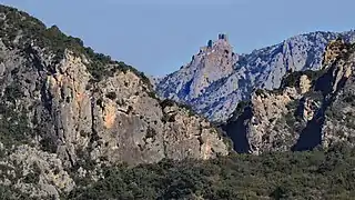 Vue du sud à travers les gorges de Trémoine.