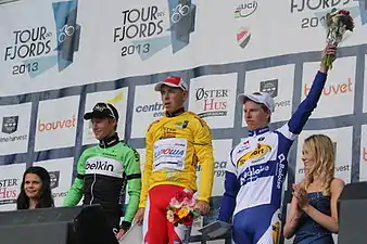 Podium de l'édition 2013 du Tour des Fjords : Lars Petter Nordhaug (2e), Sergey Chernetskiy (1er) et Zico Waeytens (3e).