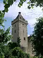 La tour des sorcières, la seule rescapée des tours de fortification.