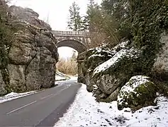 Le pont depuis Saint-Aupre