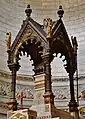 Ciborium surplombant le maître-autel de la basilique de Tours